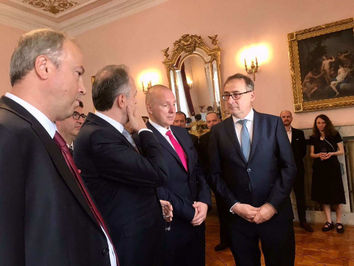 Usunięto obraz.