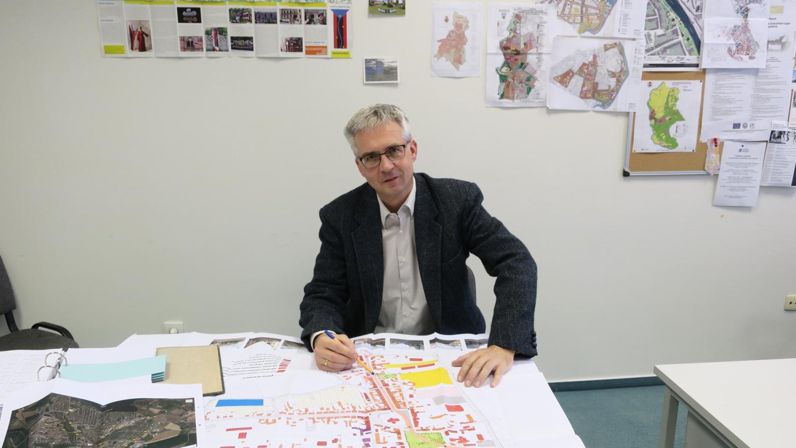 dr Alexander Tölle
