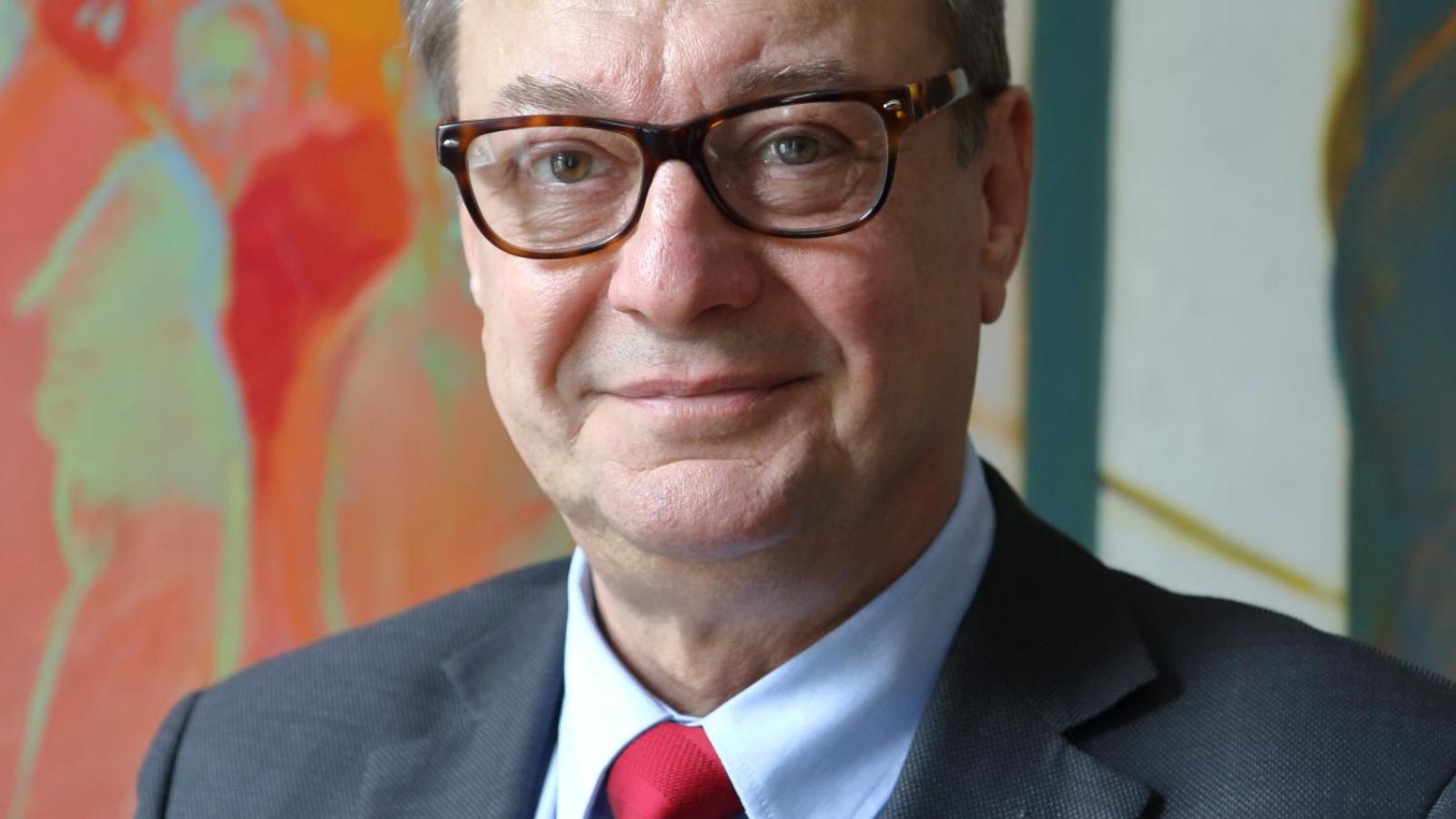 prof. Jacek Sójka