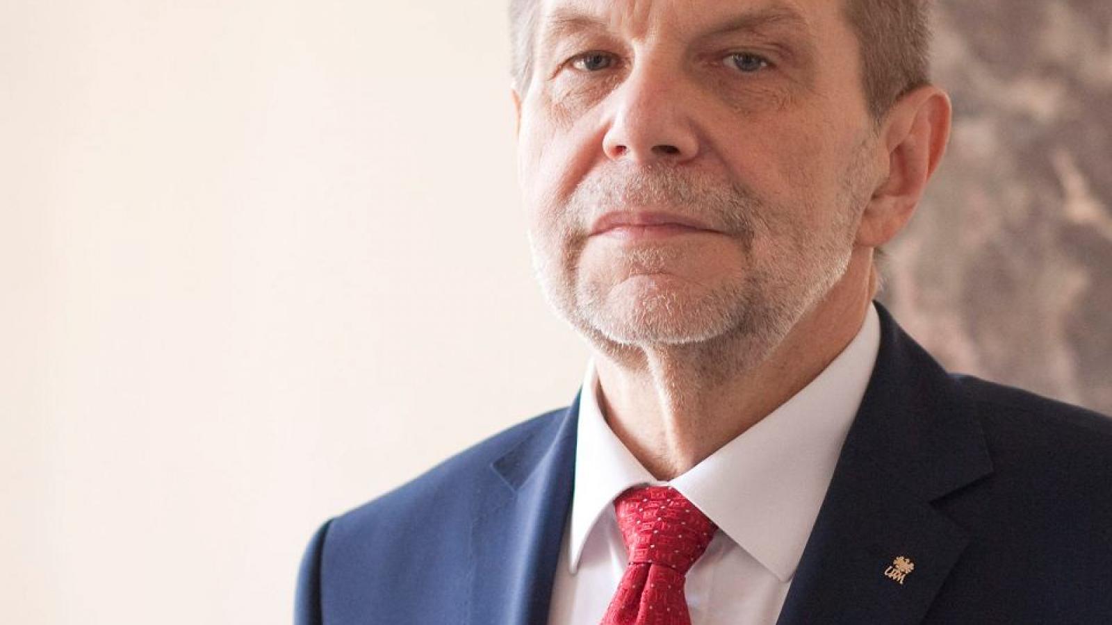 prof Marek Nawrocki