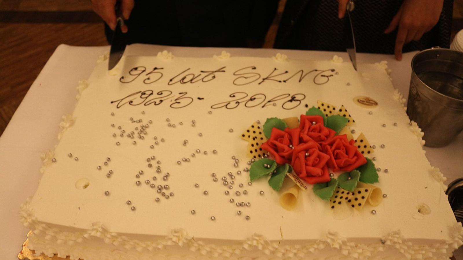 95 lat SKNG