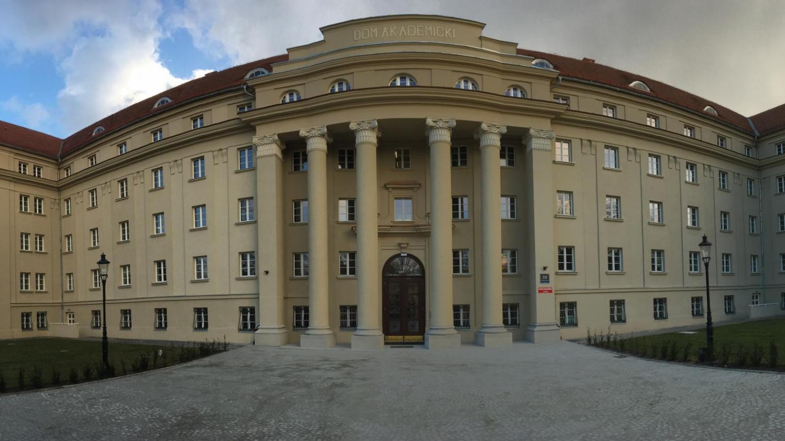 DS. Hanka