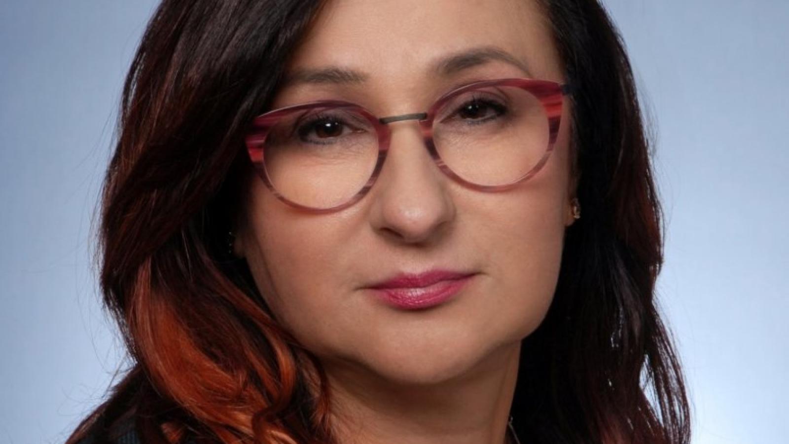 Prorektorka kierująca Szkołą Nauk Humanistycznych prof.  Beata Mikołajczyk