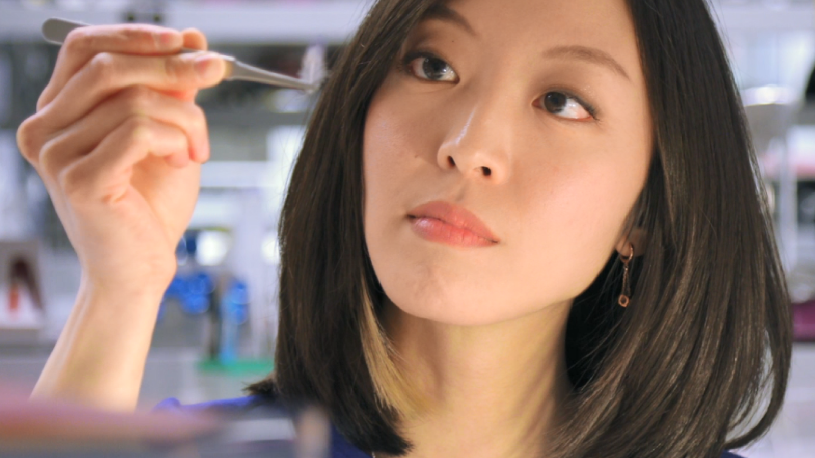 Dr Victoria Hwang
