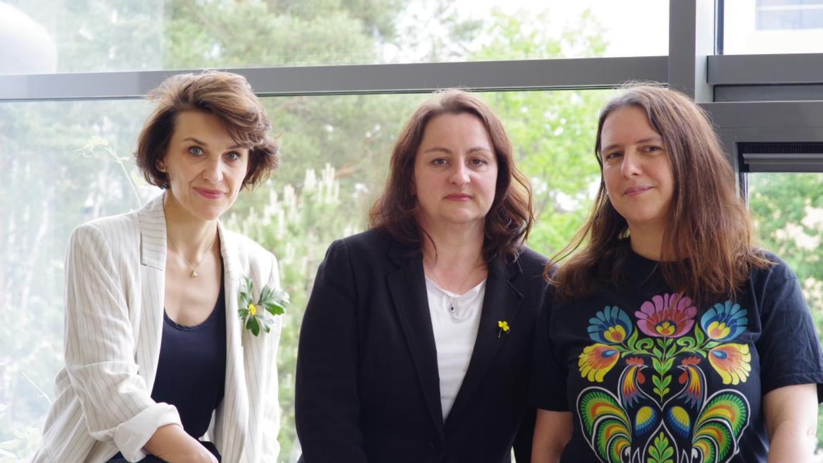 Dr hab. Alicja Warowicka, prof. UAM dr hab. Jagna Chmielowska-Bąk, mgr Katarzyna Jackowska, autorki projektu BLIŻEJ+, fot. Jacek Wendzonka